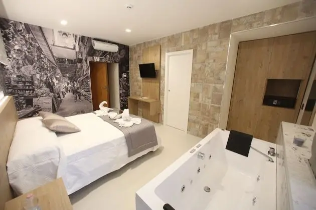 Deluxe Oda, 1 Yatak Odası, Sıcak Su Küveti, Avlu Manzaralı