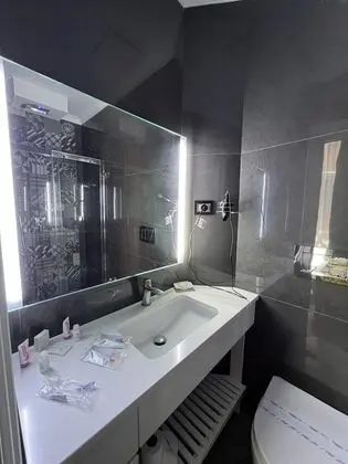 Deluxe Tek Büyük Yataklı Oda, Balkon, Şehir Manzaralı