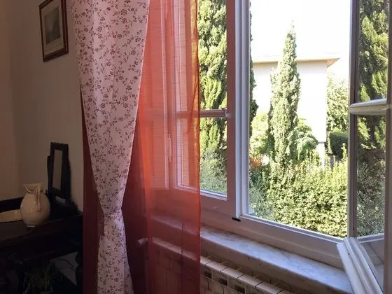 Classic Tek Büyük veya İki Ayrı Yataklı Oda, Bahçe Manzaralı