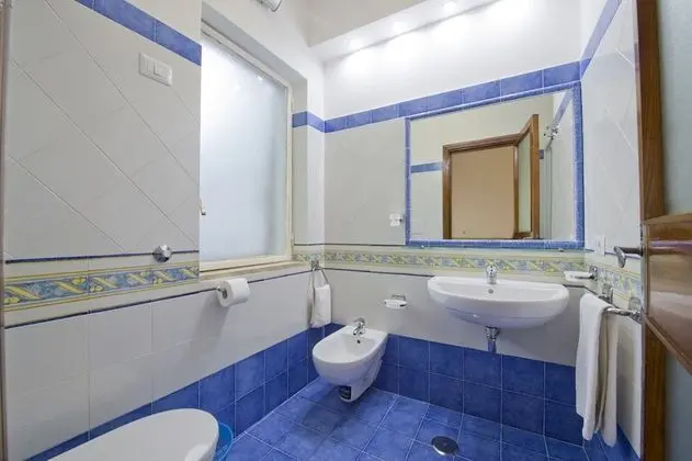 Apart Daire, 2 Yatak Odası, 2 Banyolu, Deniz Manzaralı