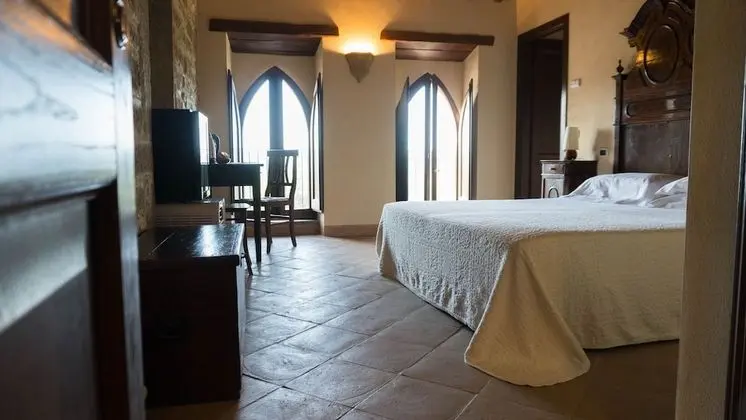 Junior Tek Büyük Yataklı Oda