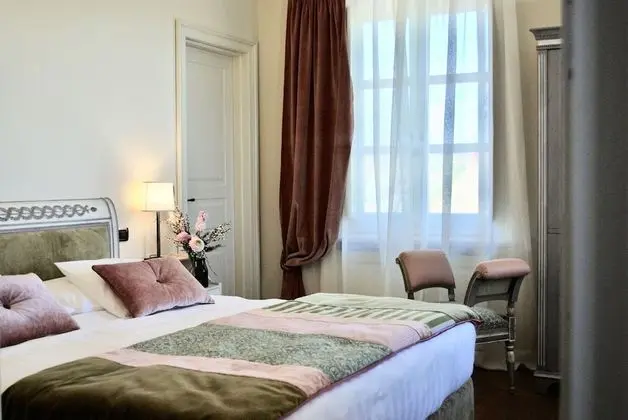 Oda (un matrimoniale o due letti singoli)