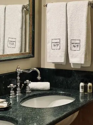 Oda (un matrimoniale o due letti singoli)