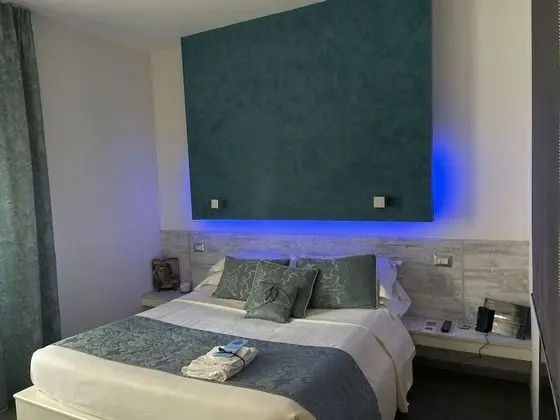 Superior Tek Büyük Yataklı Oda