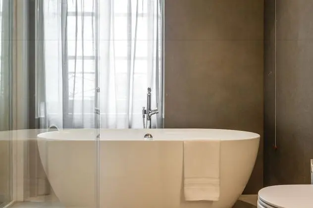 Deluxe Tek Büyük veya İki Ayrı Yataklı Oda