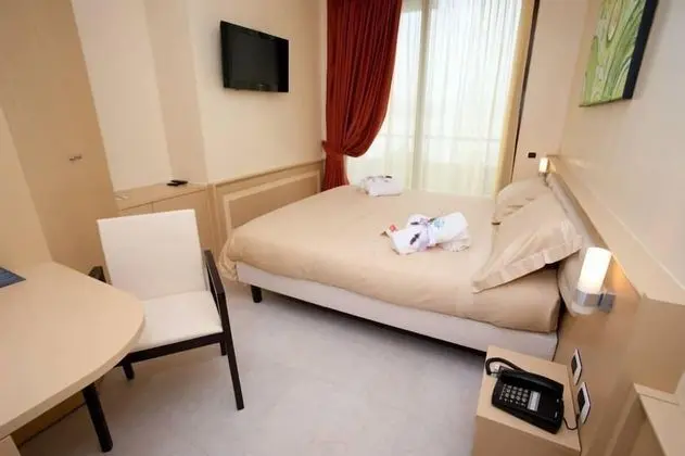 Basic Tek Büyük Yataklı Oda, 1 Yatak Odası