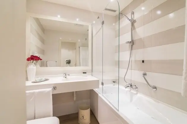 Superior Tek Büyük Yataklı Oda