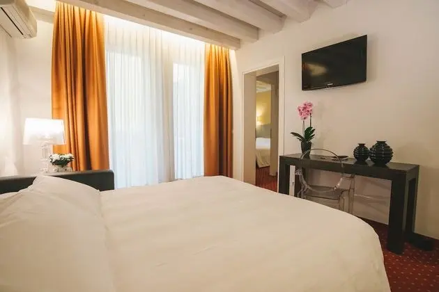 Süit, Bağlantılı Odalar