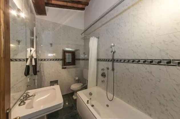 Standard Tek Büyük veya İki Ayrı Yataklı Oda
