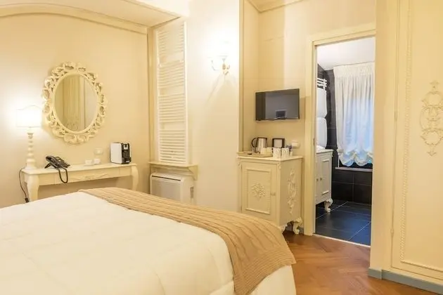 Classic Tek Büyük Yataklı Oda