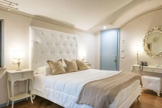 Classic Tek Büyük Yataklı Oda