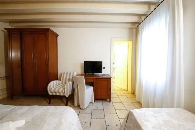 Comfort Tek Büyük veya İki Ayrı Yataklı Oda