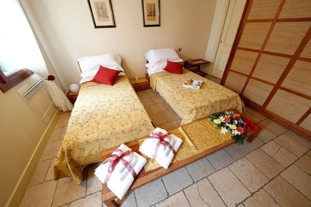 Comfort Tek Büyük veya İki Ayrı Yataklı Oda