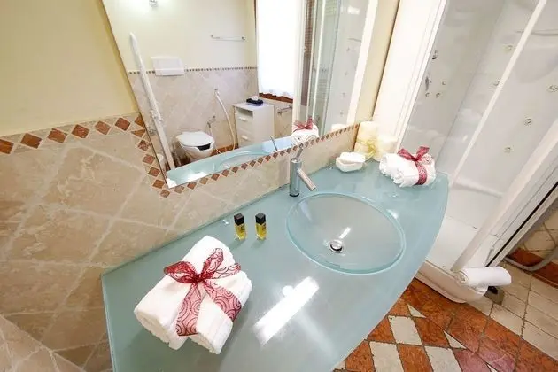 Comfort Tek Büyük veya İki Ayrı Yataklı Oda
