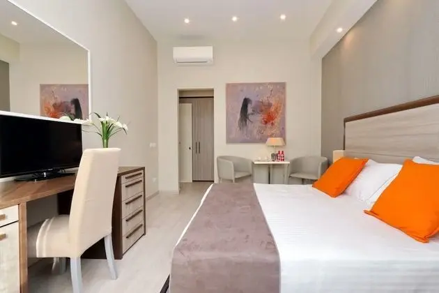 Comfort Tek Büyük Yataklı Oda