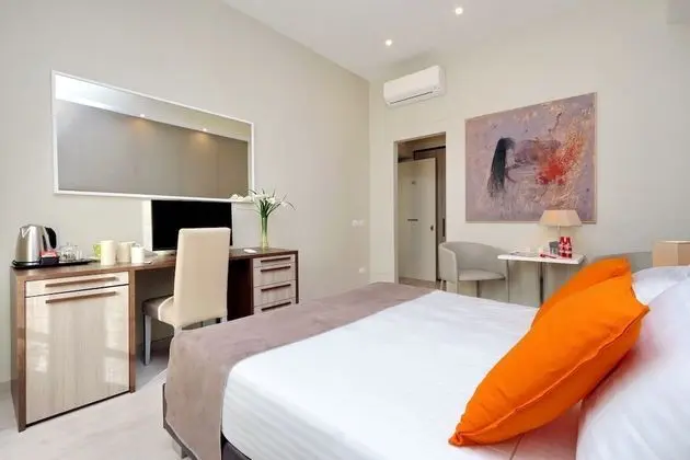 Comfort Tek Büyük Yataklı Oda