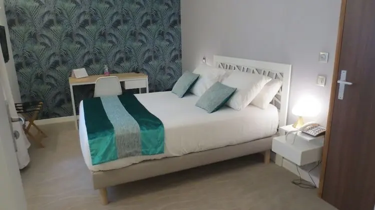 Tek Büyük Yataklı Oda, Engellilere Uygun, Zemin Kat