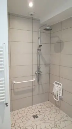 Tek Büyük Yataklı Oda, Engellilere Uygun, Zemin Kat