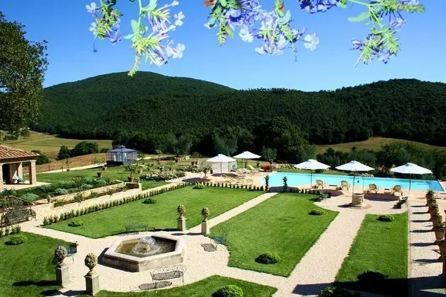 Junior Süit, Teras, Havuz Manzaralı