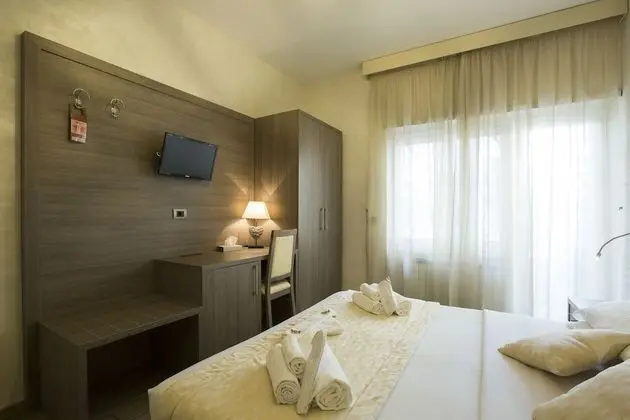 Tek Büyük veya İki Ayrı Yataklı Oda, Balkon