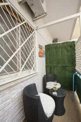 Tek Büyük veya İki Ayrı Yataklı Oda, Balkon