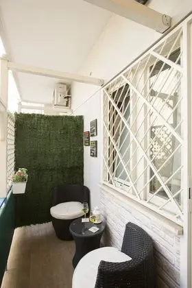 Tek Büyük veya İki Ayrı Yataklı Oda, Balkon