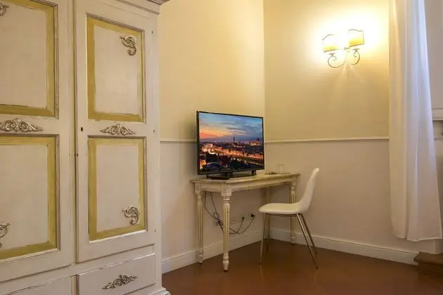 Classic Tek Büyük veya İki Ayrı Yataklı Oda