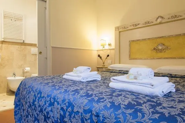 Classic Tek Büyük veya İki Ayrı Yataklı Oda