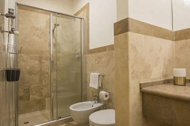 Classic Tek Büyük veya İki Ayrı Yataklı Oda