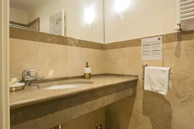 Classic Tek Büyük veya İki Ayrı Yataklı Oda