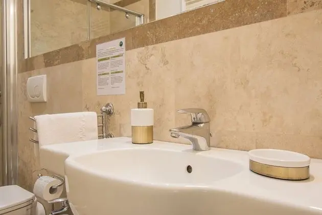 Comfort Tek Büyük veya İki Ayrı Yataklı Oda, Bahçe Manzaralı