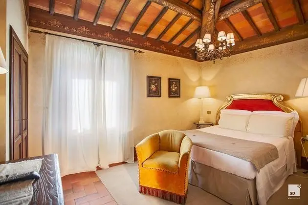 Classic Tek Büyük Yataklı Oda