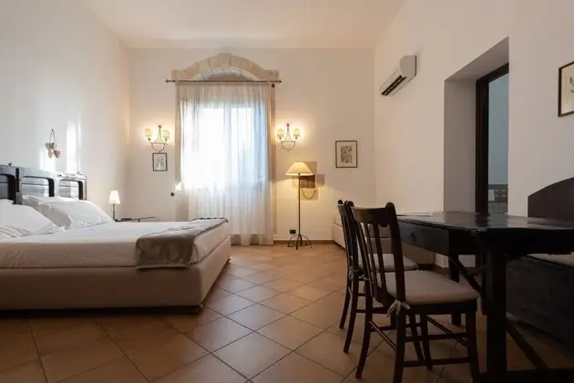 Superior Üç Kişilik Oda, Banyolu/Duşlu, Bahçe Manzaralı