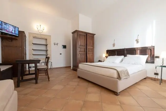 Superior Üç Kişilik Oda, Banyolu/Duşlu, Bahçe Manzaralı