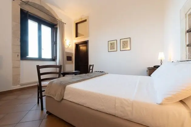 Superior Üç Kişilik Oda, Banyolu/Duşlu, Bahçe Manzaralı