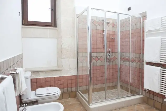 Superior Üç Kişilik Oda, Banyolu/Duşlu, Bahçe Manzaralı