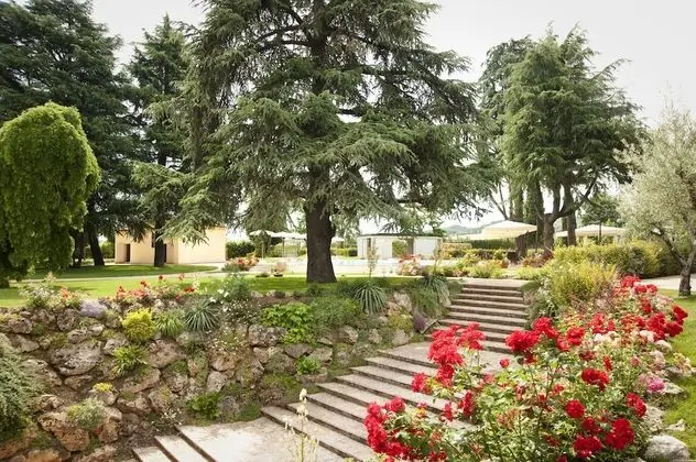 Classic Tek Büyük Yataklı Oda