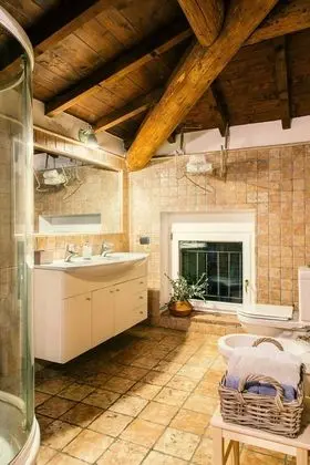 Deluxe Dört Kişilik Oda, Avlu Manzaralı, Kule