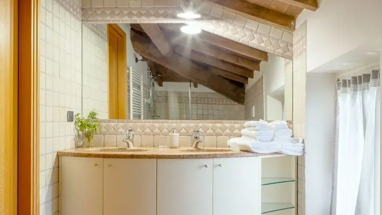 Superior Üç Kişilik Oda, 1 Çift Kişilik Yatak ve Çekyat, Tepe Manzaralı