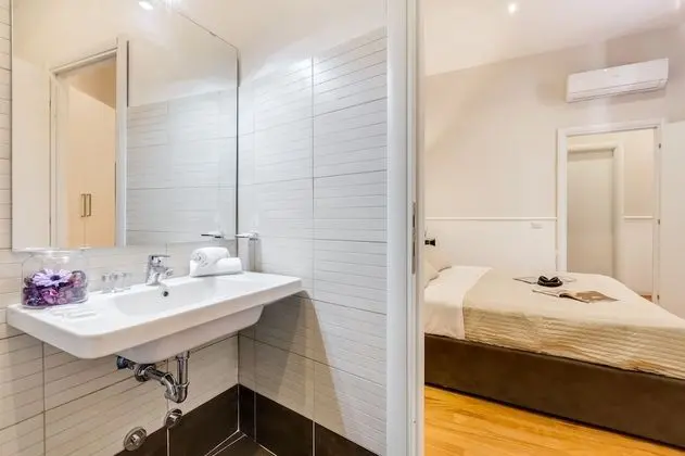 Superior Tek Büyük Yataklı Oda, 3 Yatak Odası, Banyolu/Duşlu