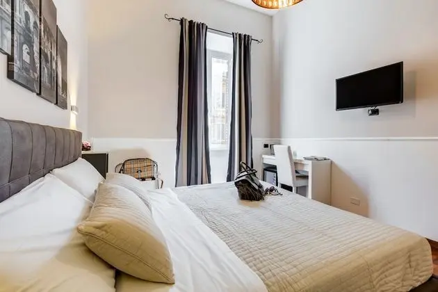 Tek Büyük Yataklı Oda (External private bathroom )