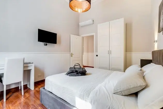 Tek Büyük Yataklı Oda (External private bathroom )