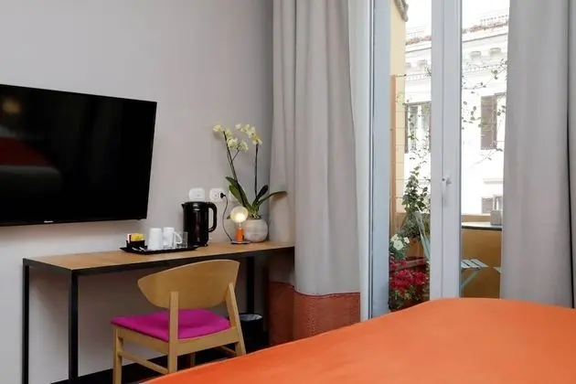 Tek Büyük Yataklı Oda, Balkon