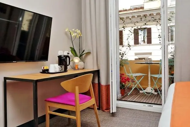 Tek Büyük Yataklı Oda, Balkon