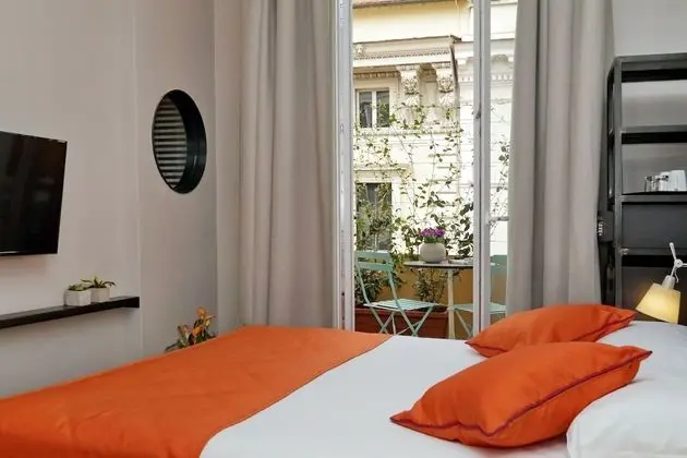 Tek Büyük Yataklı Oda, Balkon