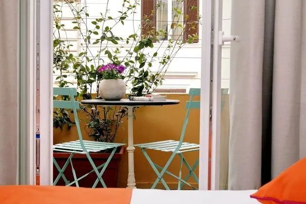 Tek Büyük Yataklı Oda, Balkon