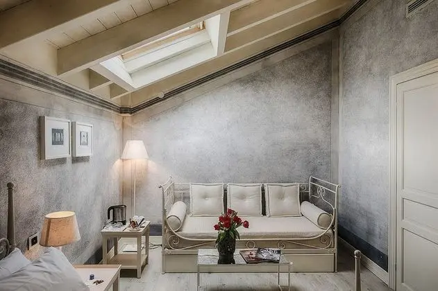 Comfort Tek Büyük Yataklı Oda