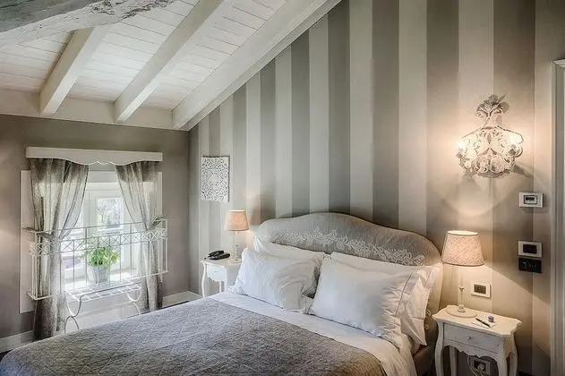 Tek Büyük Yataklı Oda, Göl Manzaralı (Attic)