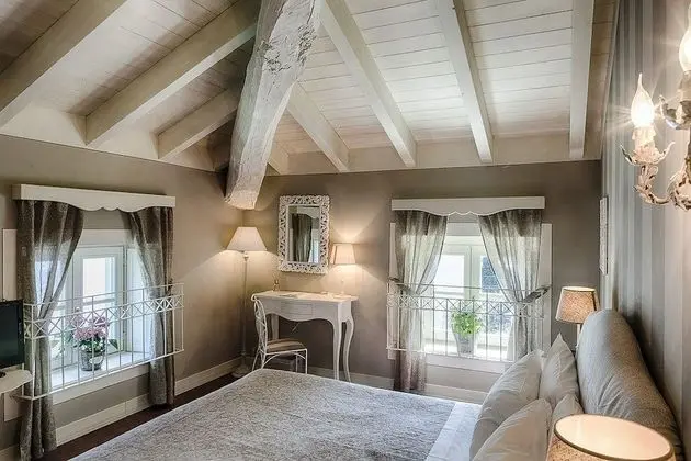 Tek Büyük Yataklı Oda, Göl Manzaralı (Attic)