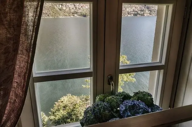 Tek Büyük Yataklı Oda, Göl Manzaralı (Attic)